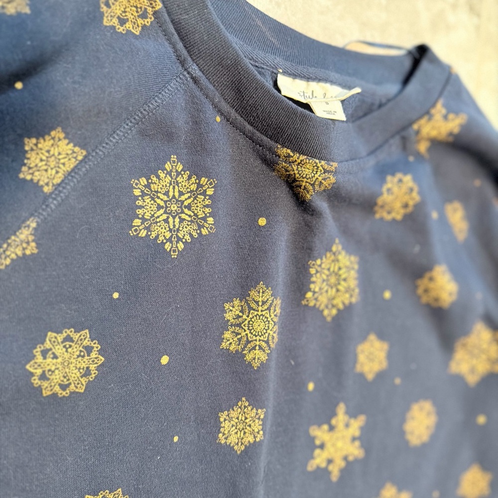 Style & Co Navy Sweatshirt with Gold Snowflake Print | S | Like New - Picture 5 of 6